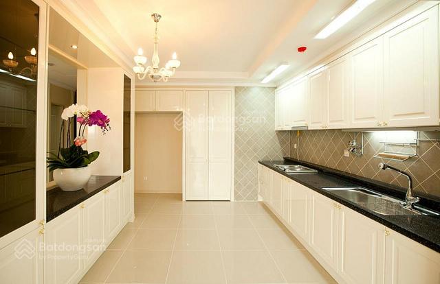 Hot! Bán gấp CH Imperia Q2, 131m2, 3PN, giá tốt 9,4tỷ, SH, free 1 suất xe hơi 02 xe máy, yên tĩnh