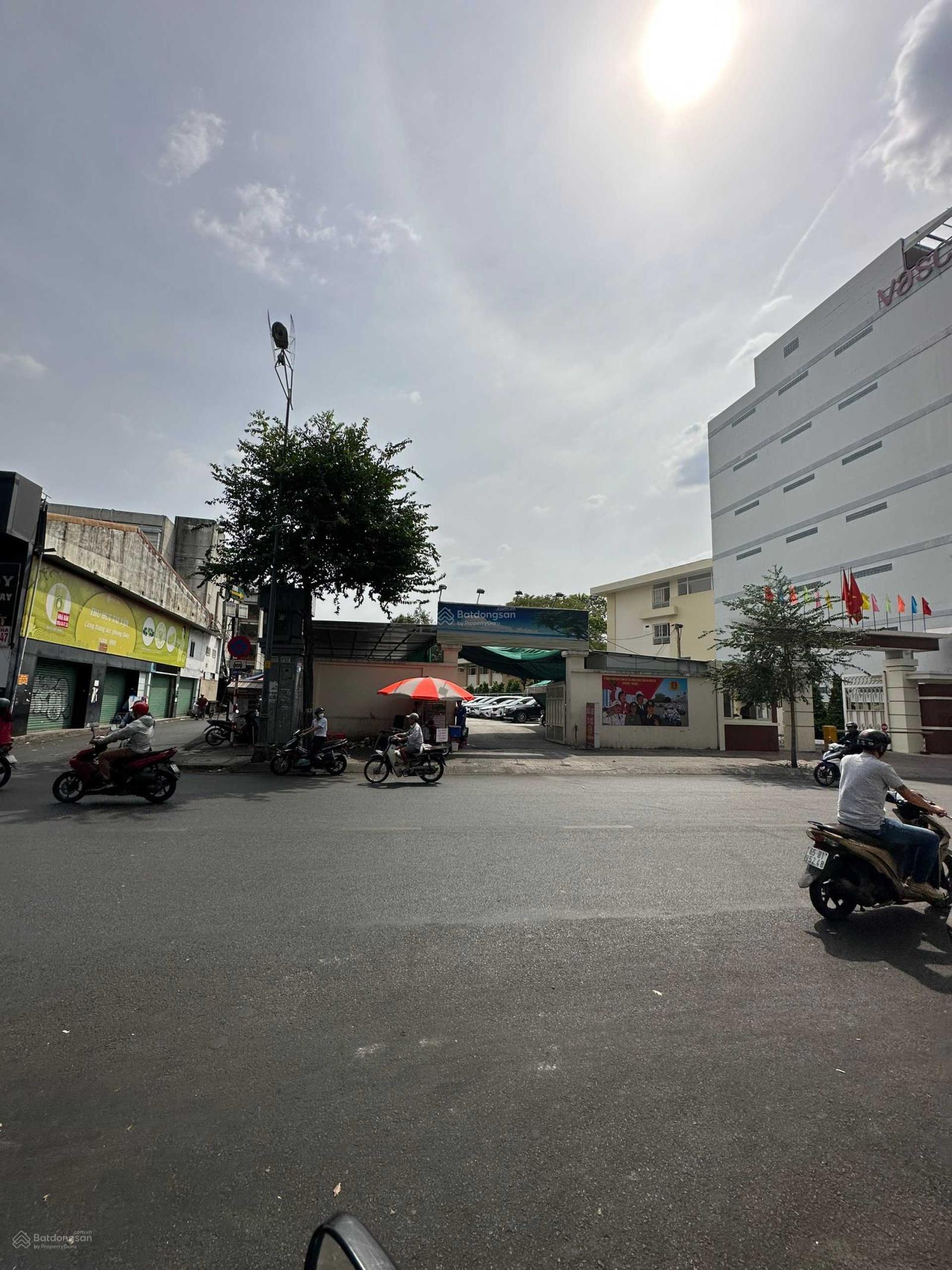 HOT GÓC 2MT 189 Cống Quỳnh với hẻm 6m, Quận 1, DT: 40x25m, 1 trệt 1 lầu, DTSD: 2.000m2