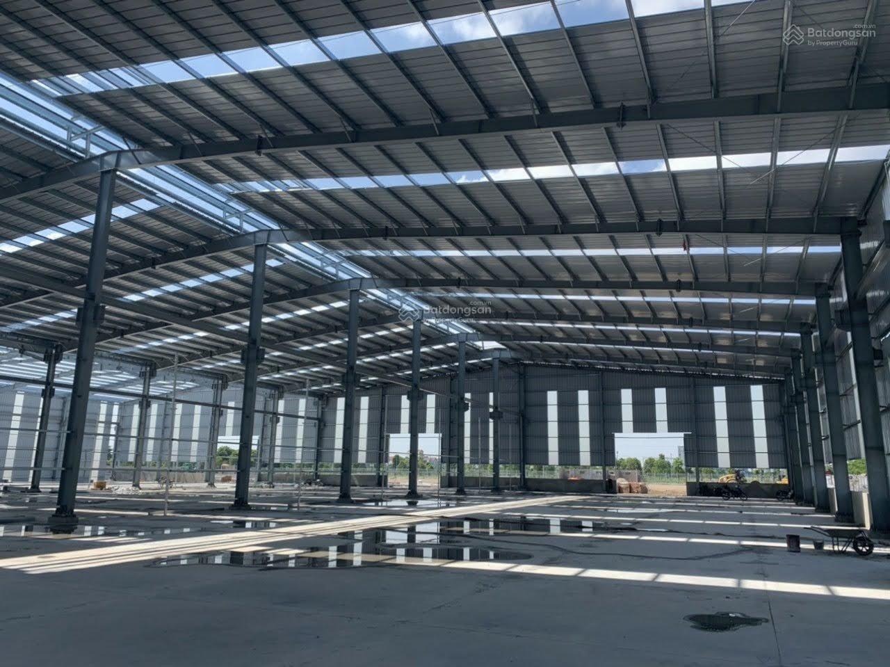 Cho thuê kho xưởng DT 2000m2 10000m giá 75 nghìn/m2/th KCN Tân Quang, xưởng cao thoáng, điện 3 pha