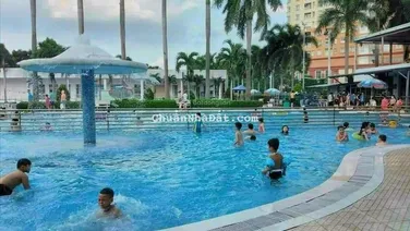 Bán gấp các căn Tô Ký, 2PN, 2WC, 61m2. Có ban công. LH 0938 379 ***