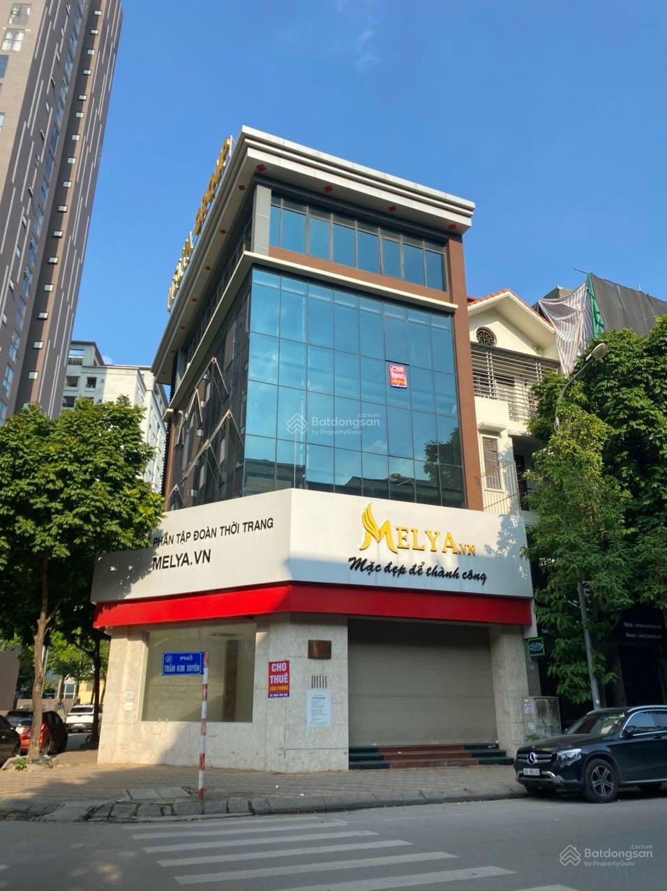 Cho thuê nhà phố Võ Chí Công - Tây Hồ, 80m2x6T, 2MT, lô góc, thông sàn, thang máy, ôtô đỗ thoải mái