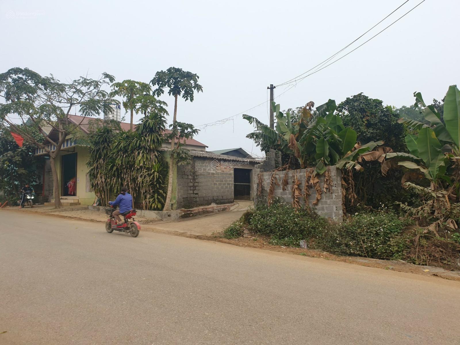 Chính chủ bán 181m2 ô góc full thổ cư mặt đường Yên Thái, xã Đông Yên, huyện Quốc Oai, Hà Nội