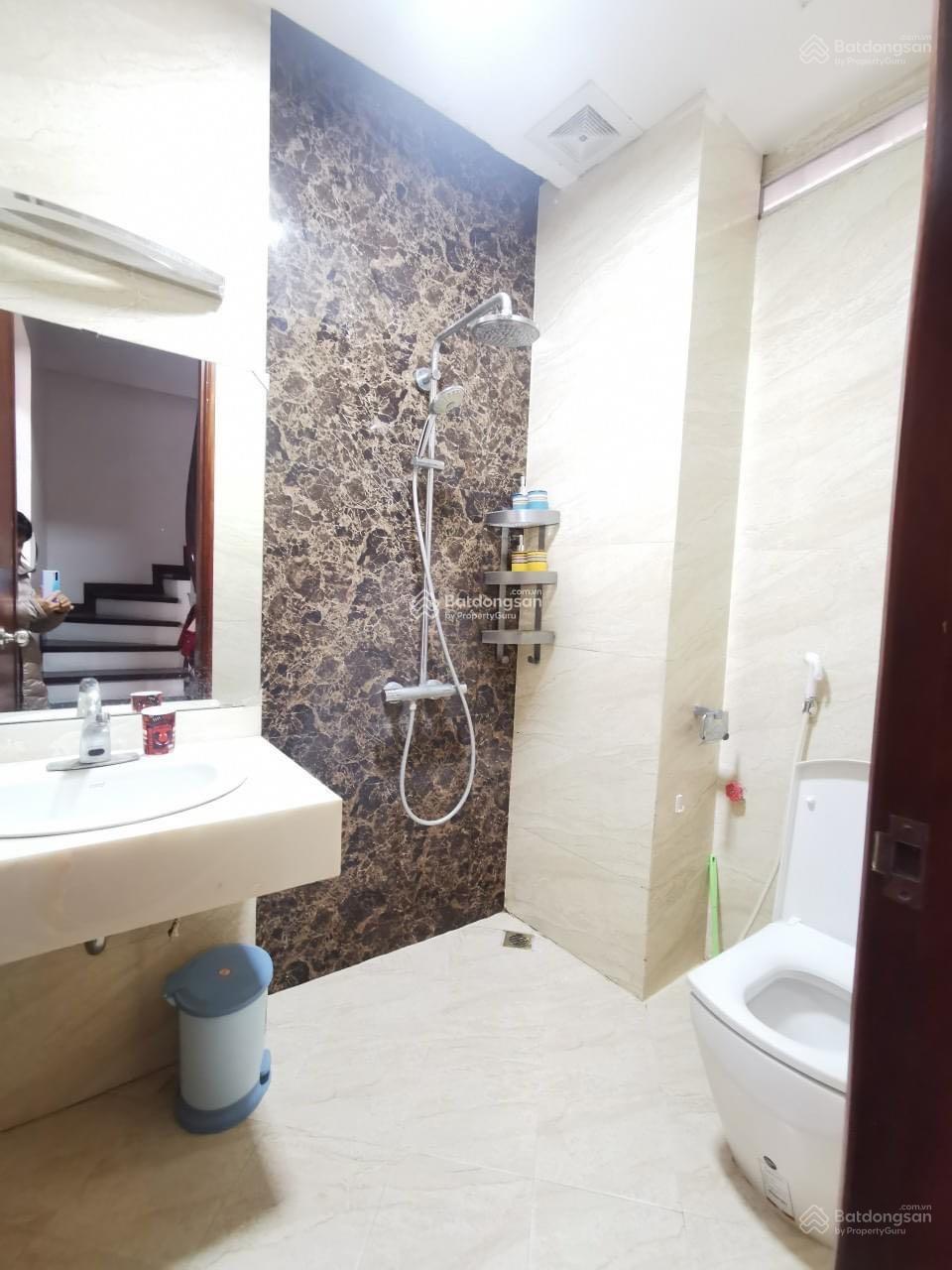 Cho thuê 9 căn liền kề biệt thự Trần Hữu Dực, Trịnh Văn Bô, Xuân Phương, thang máy, nhà mới