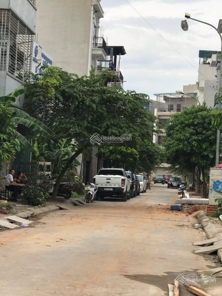 Cần bán gấp lô đất dịch vụ Dương Nội khu LK31, DT 50m2, hướng Đông Nam giá 9.7 tỷ