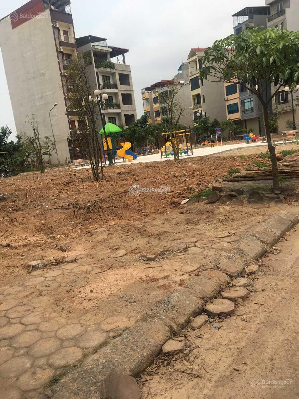 Cần bán gấp lô đất dịch vụ Dương Nội khu LK31, DT 50m2, hướng Đông Nam giá 9.7 tỷ