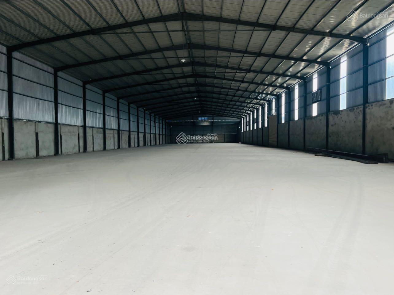 Cho thuê xưởng 4200m2 180tr Thuận An