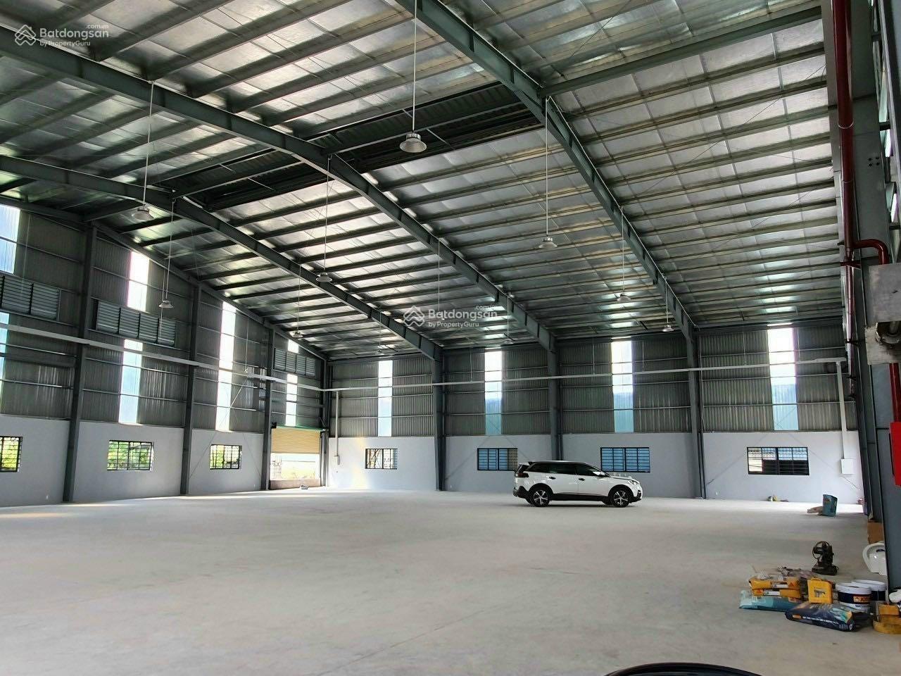 Cho thuê xưởng 5000m2, 200tr Bến Cát