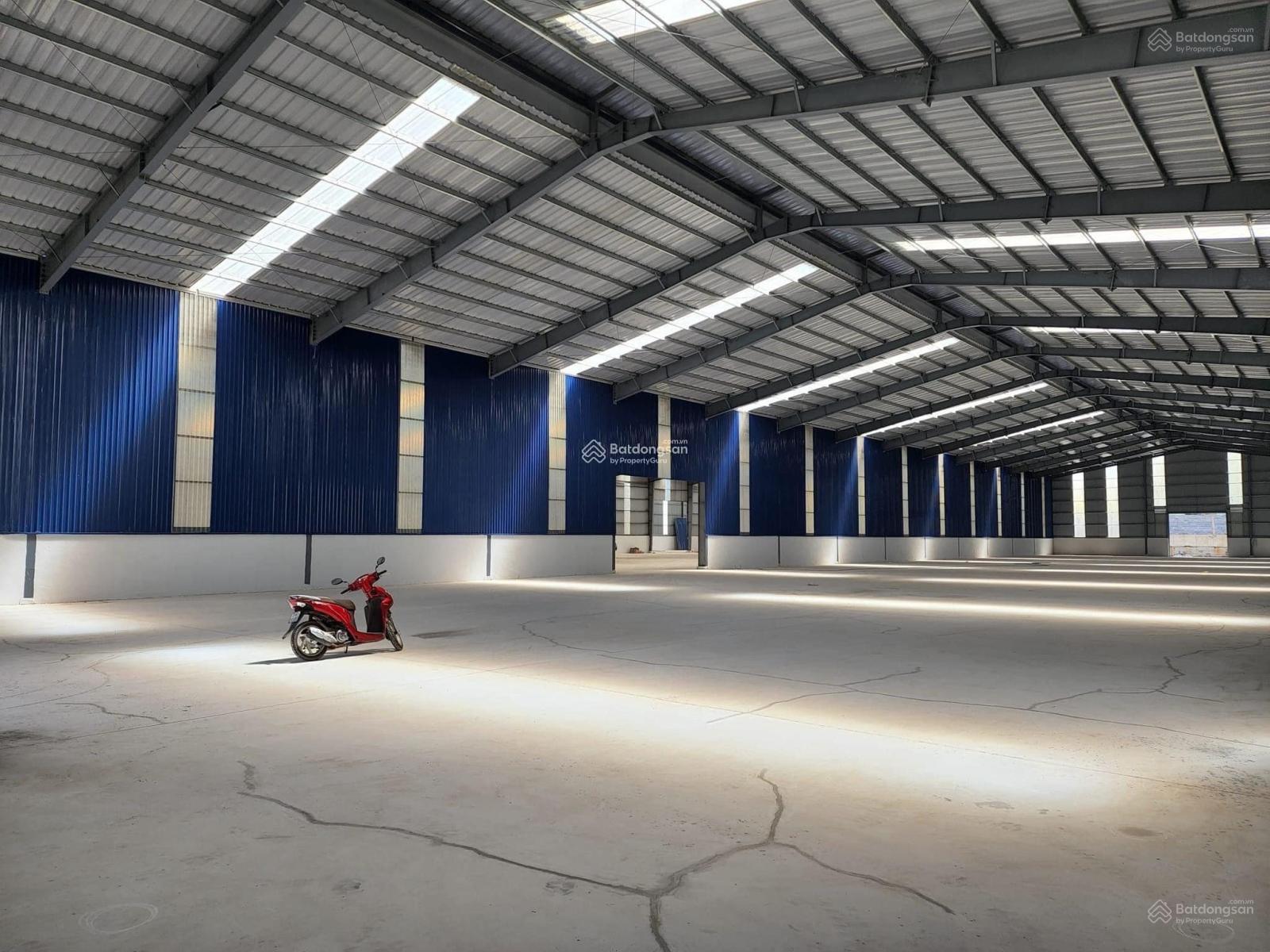 Cho thuê xưởng 5000m2, 200tr Bến Cát