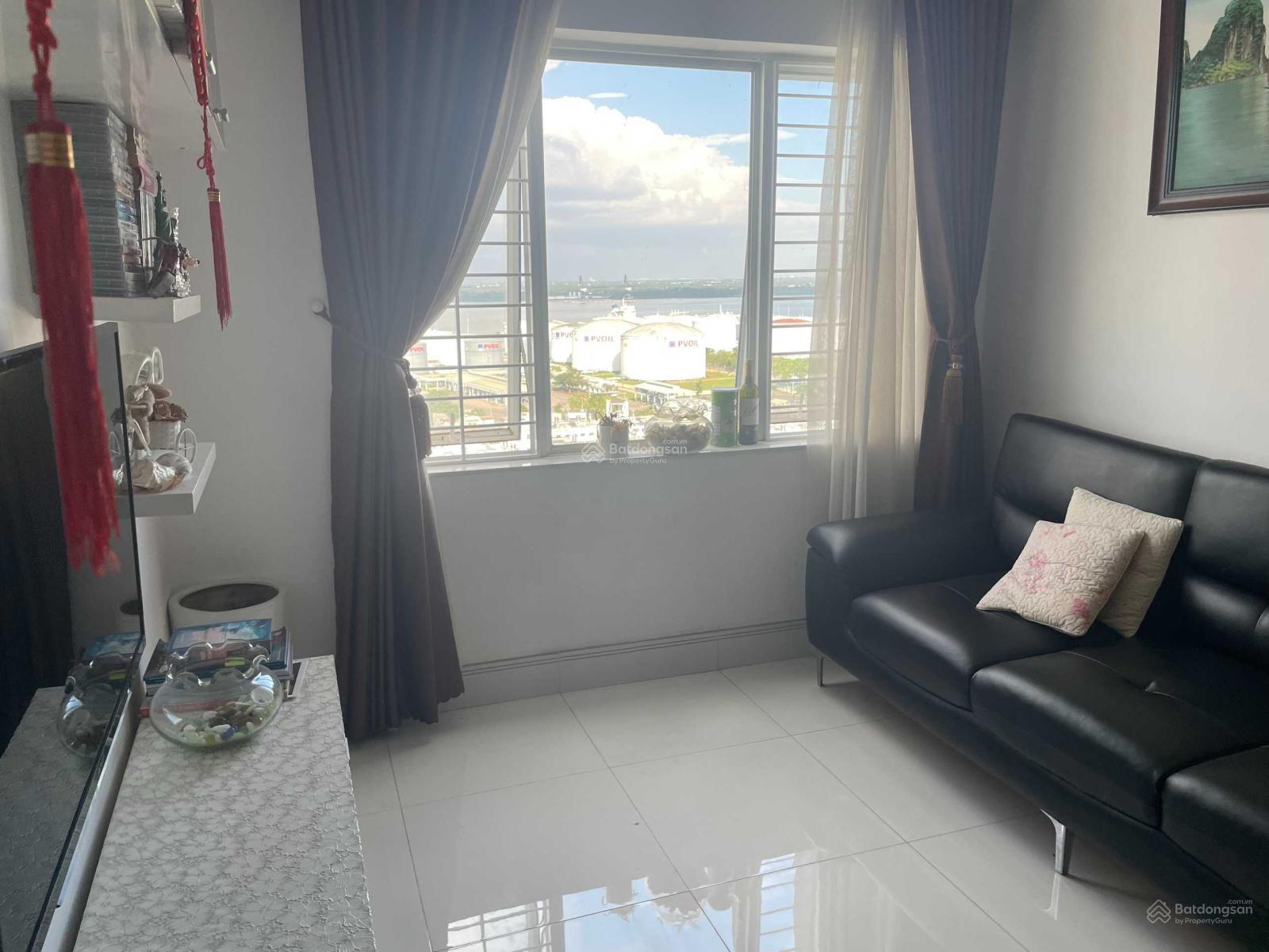 Bán căn hộ - căn góc full nội thất cao cấp, tầng cao view sông mát mẻ