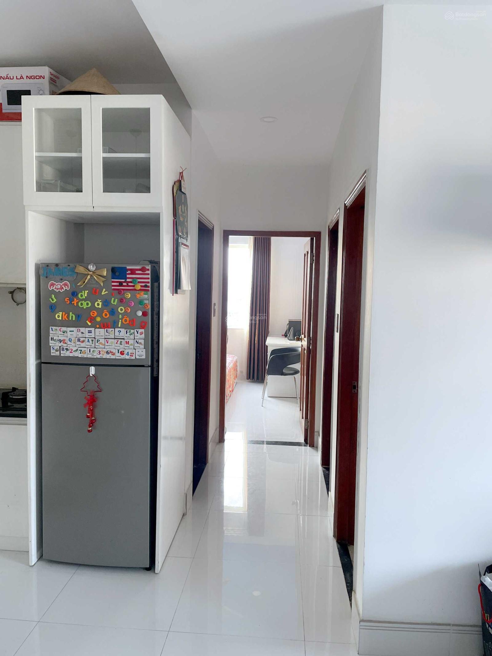 Bán căn hộ - căn góc full nội thất cao cấp, tầng cao view sông mát mẻ