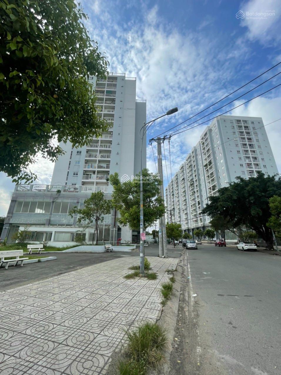 Bán CH góc đẹp DT 73m2 - 2,080 tỷ Quận 12