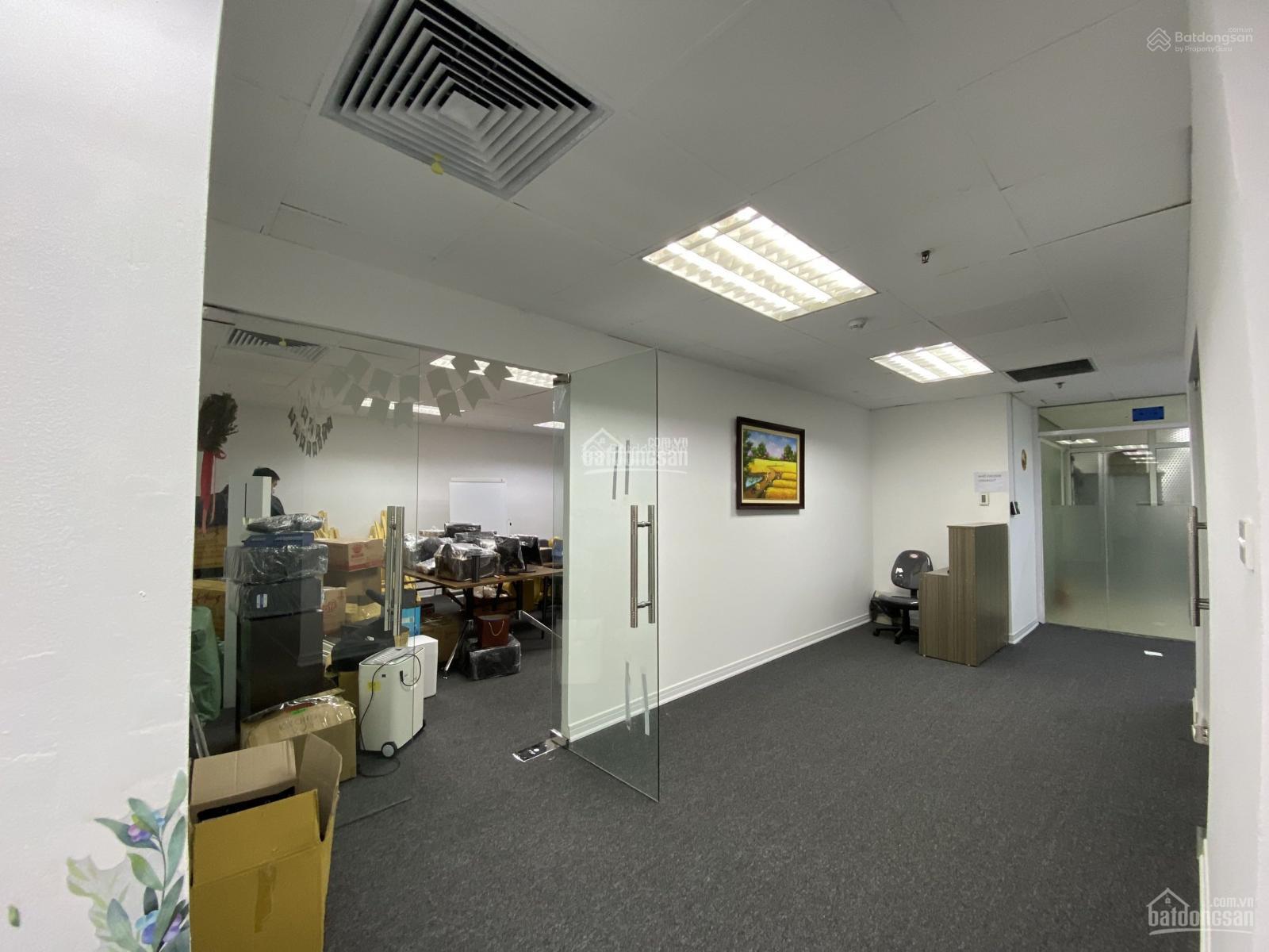 Cho thuê VP tại phố Hoàng Cầu, Đống Đa, Hà Nội. DT từ 50m2 đến 700m2 giá tốt