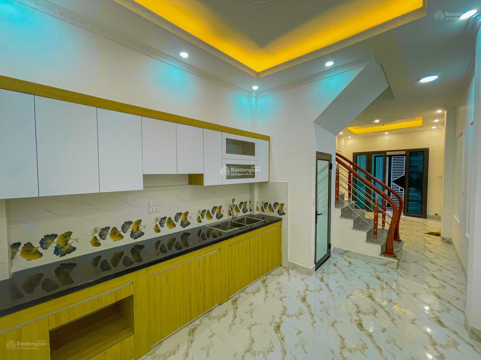 Bán nhà 34m2 x 4 tầng, La Tinh, gần Dương Nội, Hà Đông, giá: hơn 3 tỷ