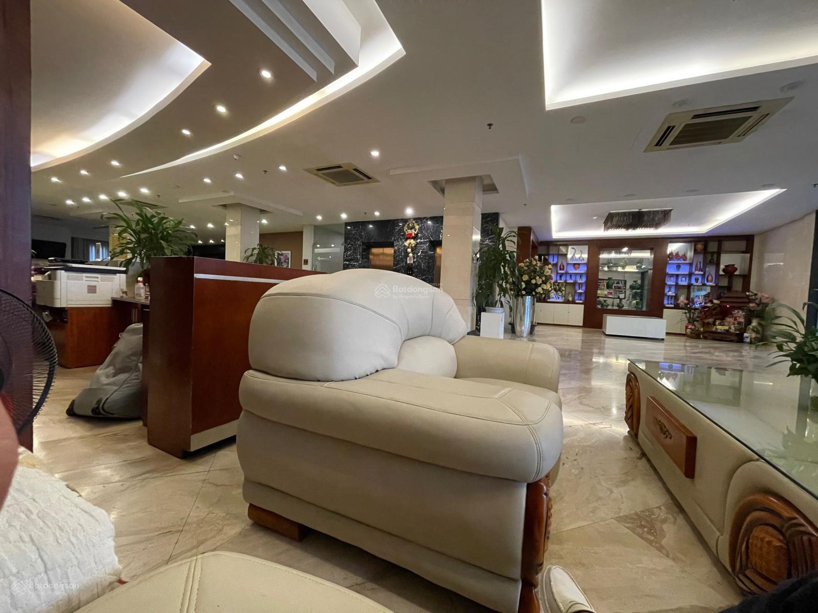 Bán gấp toà nhà mặt phố Xã Đàn 2 MT trước sau, 11 tầng có hầm thuê 220tr/th nhà mới siêu vip 95 tỷ Bán gấp toà nhà mặt phố Xã Đàn 2 MT trước sau, 11 tầng có hầm thuê 220tr/th nhà mới siêu vip 95 tỷ