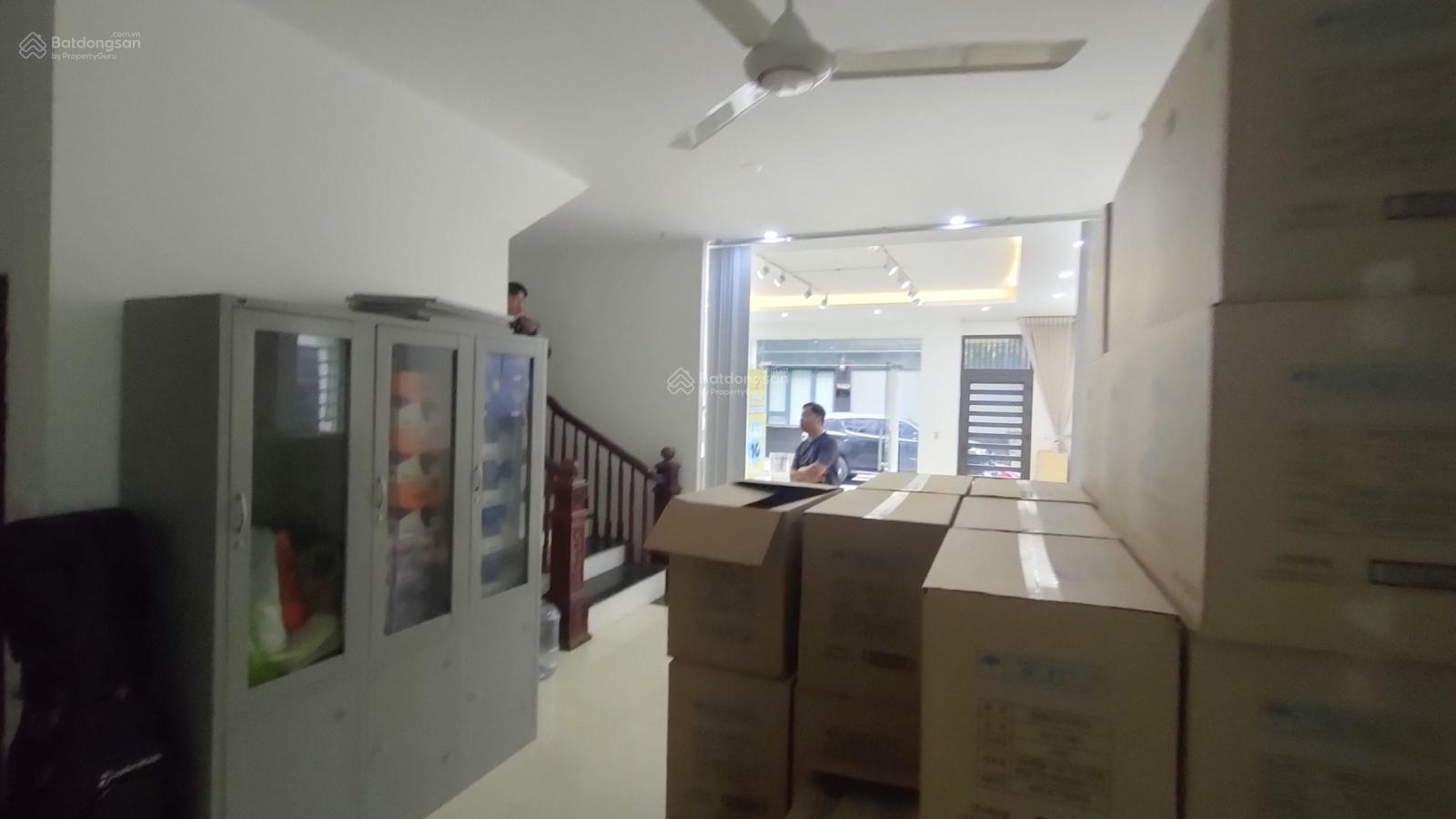 Cho thuê nhà phân lô khu KĐT A10-Nam Trung Yên - Nguyễn Chánh. 80m2. Thông sàn. MT 6m. 4 tầng. 45tr