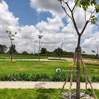 Bán nền LK7 - 3 đối diện công viên giá 13 tr/m2 - 0933 443 ***Tuấn chính chủ)