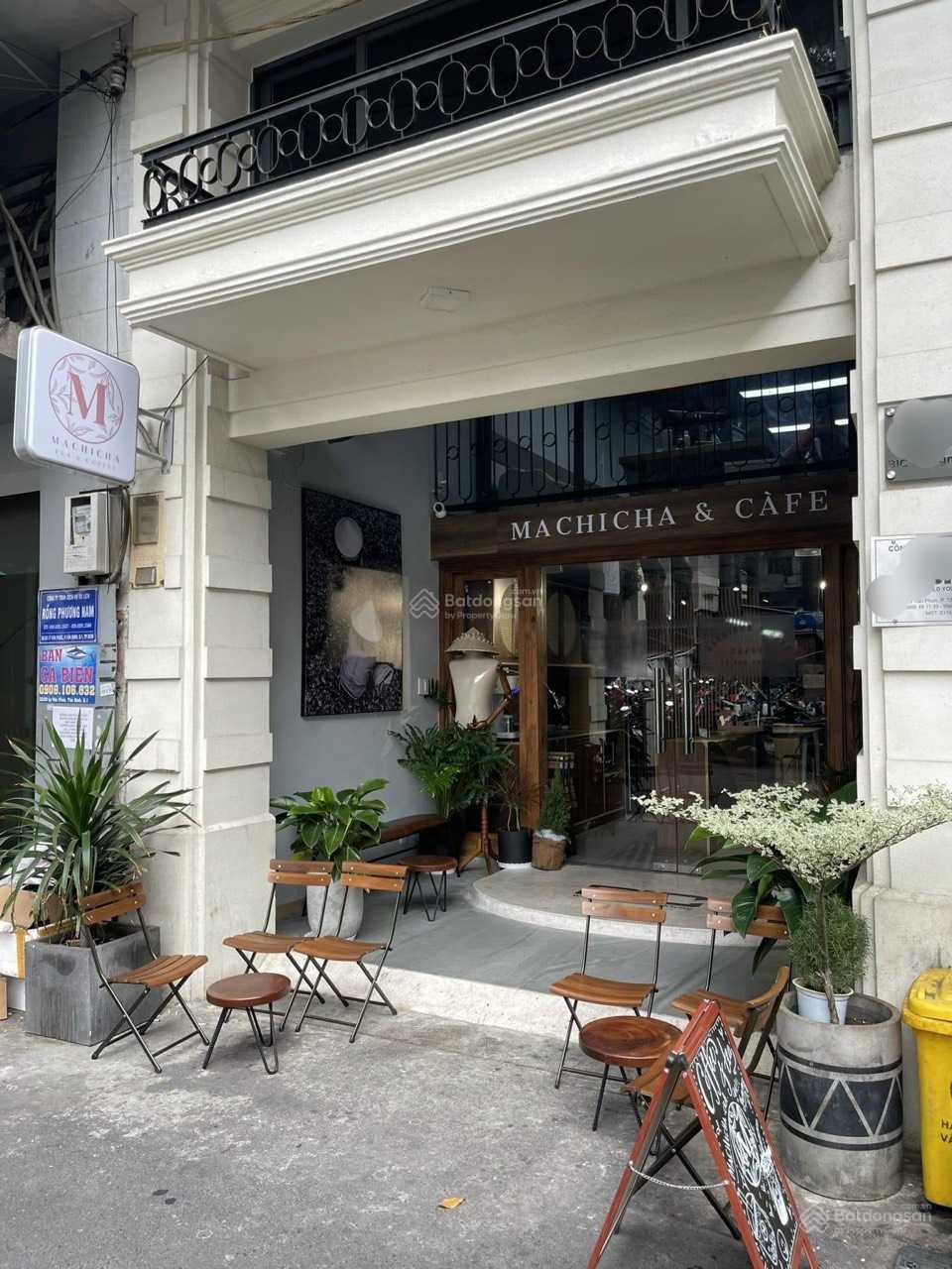 Cho thuê nhà làm spa, văn phòng - mặt tiền 108 Hoa Lan. Ngang 5m dài 20m Cho thuê nhà làm spa, văn phòng - mặt tiền 108 Hoa Lan. Ngang 5m dài 20m