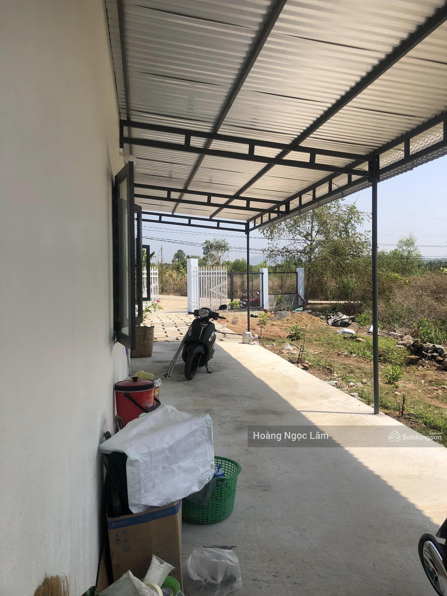 Tôi cần bán vườn 7500m2 + nhà cấp 4 đẹp mới xây + vườn trái cây + suối chảy qua đất chỉ 2ty4 Tôi cần bán vườn 7500m2 + nhà cấp 4 đẹp mới xây + vườn trái cây + suối chảy qua đất chỉ 2ty4