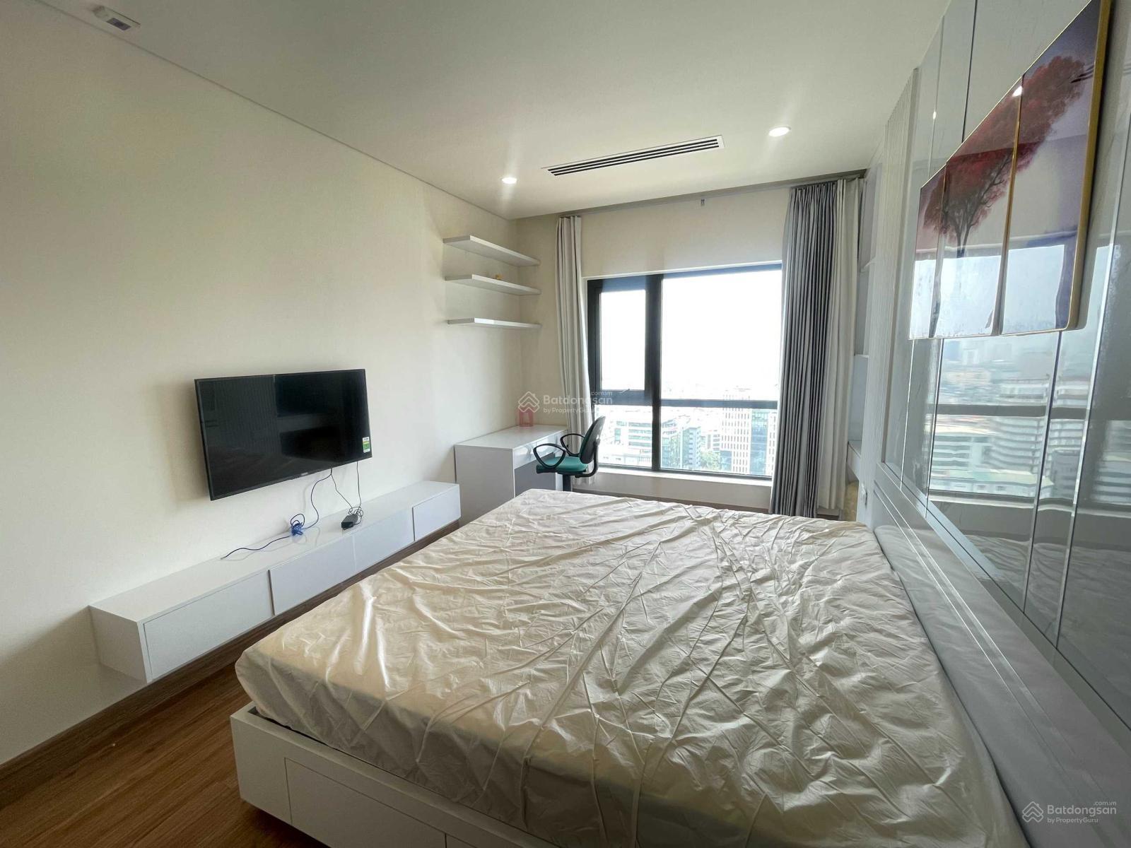 Hiếm - cho thuê căn deluxe 200m2 duy nhất Sky Park Residence vào ở ngay. LH: 0966 573 ***