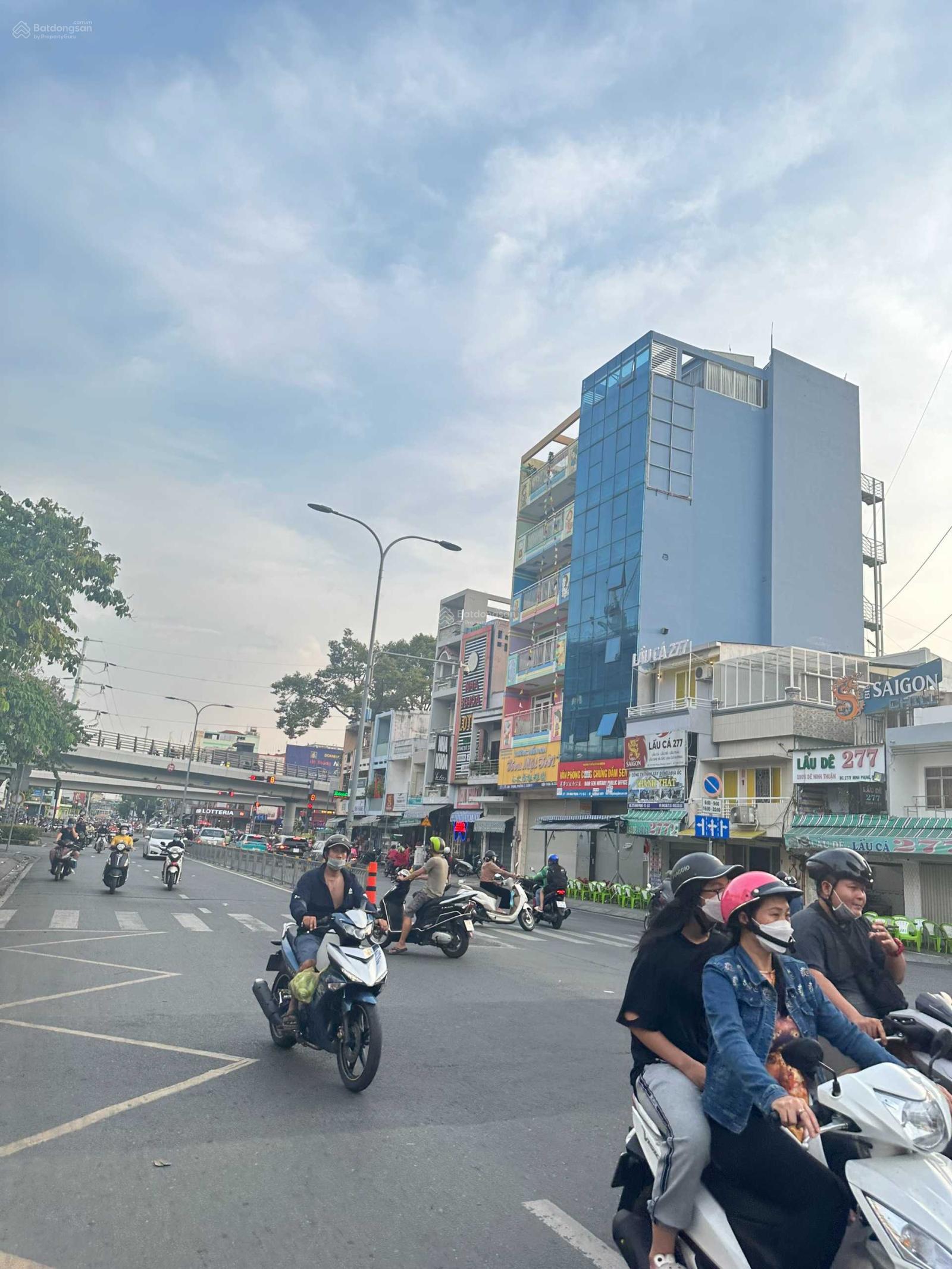 Đất mặt tiền đường Minh Phụng - Q11. DT 108m2 (6m x 18m) Giá 4.7 tỷ. HĐ cho thuê mặt bằng 50tr/th