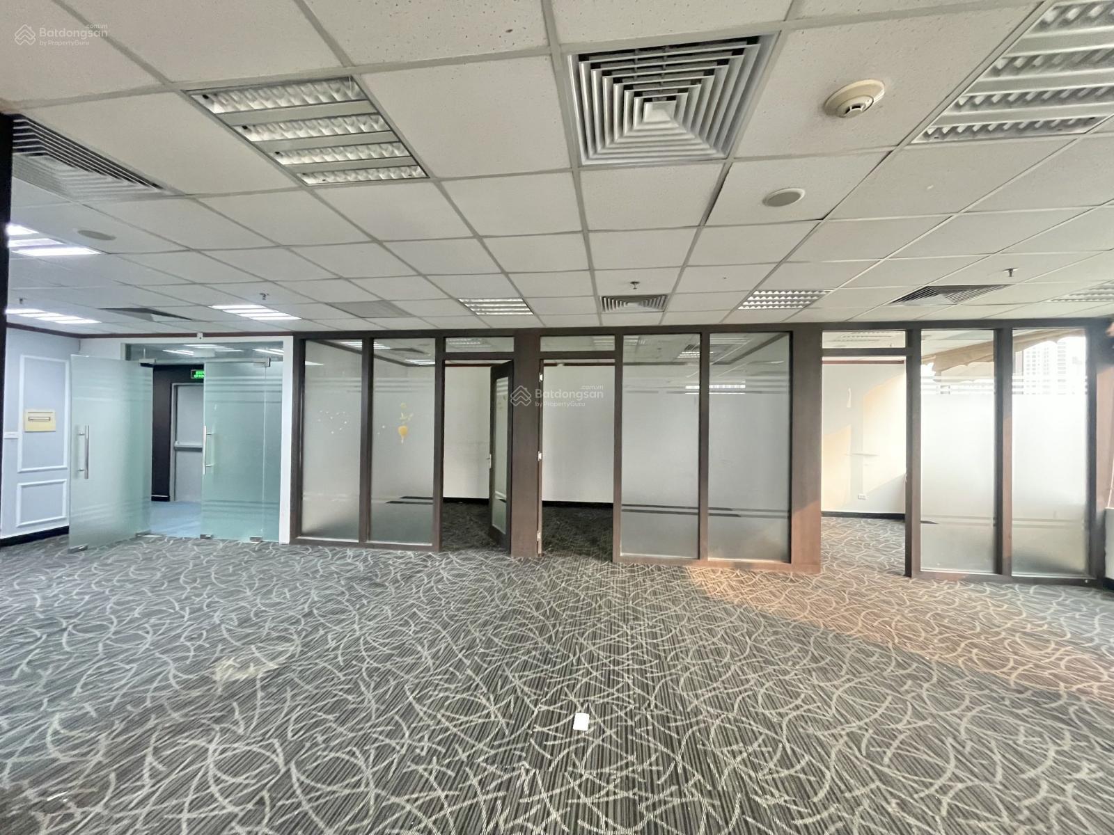 Cho thuê văn phòng phố Trần Quốc Toản, Hoàn Kiếm, Hà Nội 46m2 - 80m2 - 100m2 - 135m2 - 290m2