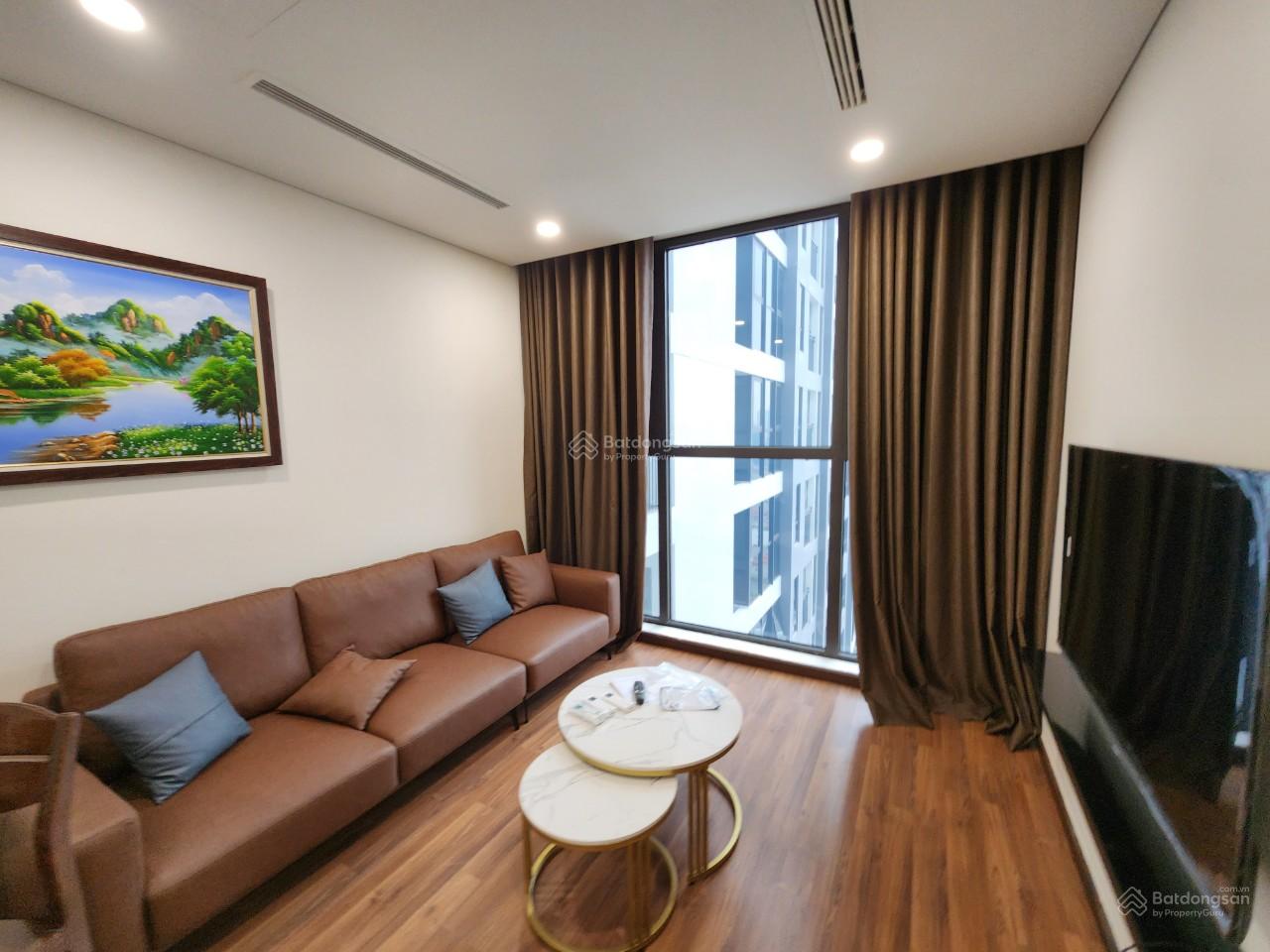 Em cần cho thuê căn hộ 2PN full nội thất đẹp, giá mềm. LH: 0961 113 ***