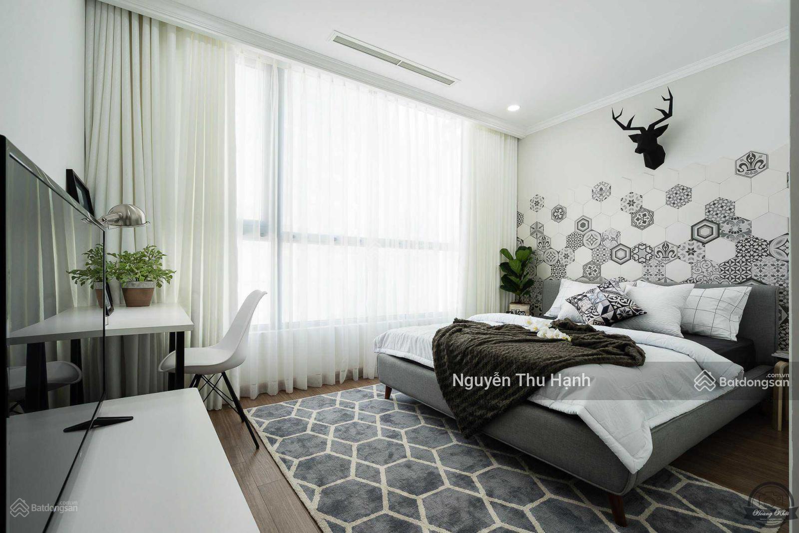 Cho thuê gấp căn hộ chung cư Aqua Central, số 44 Yên Phụ, 3PN, 125m2, 23tr/th. Liên hệ 0915 629 ***