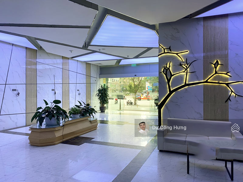 BQL cho thuê văn phòng 224m2 sẵn nội thất tại tòa Diamond Flower-48 Lê Văn Lương giá 200k/m2