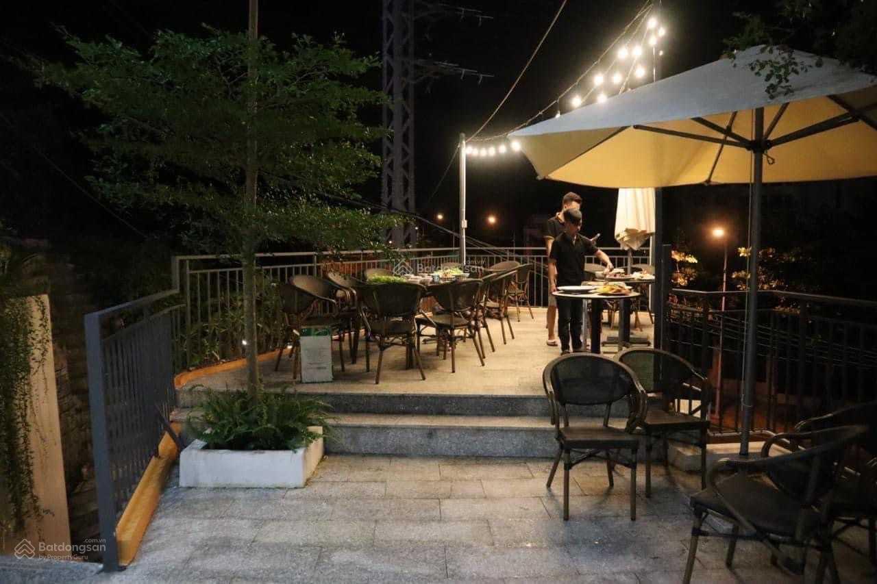 Khách sạn view biển đường Trần Phú phường Vĩnh Nguyên 293,2m2, giá 50 tỷ hạ giá còn 38 tỷ