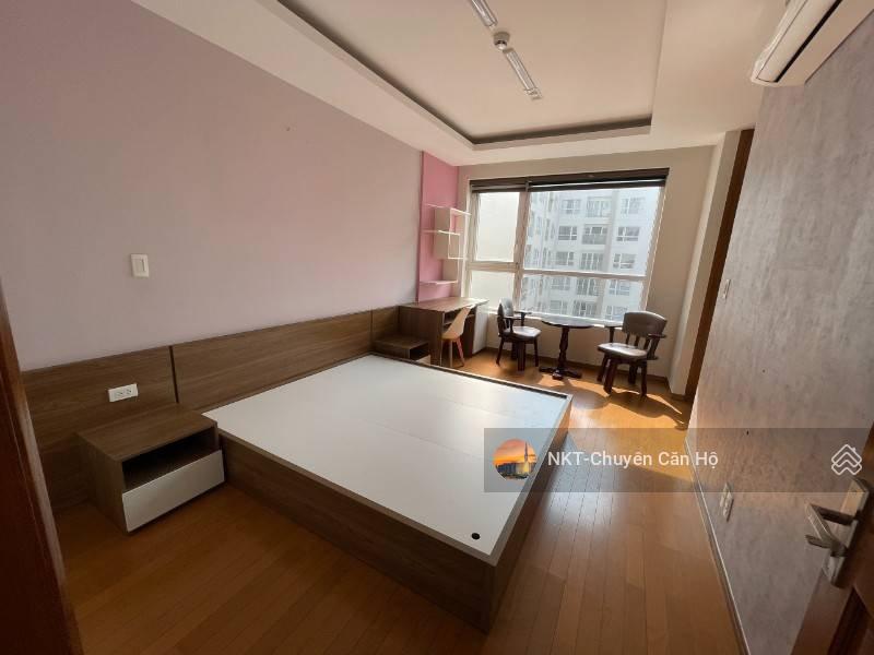 Siêu hot giá 9 triệu - CHCC Sky Center Office 42m2 1PN 1WC view thoáng nhà đẹp LH 0941 943 *** Thảo