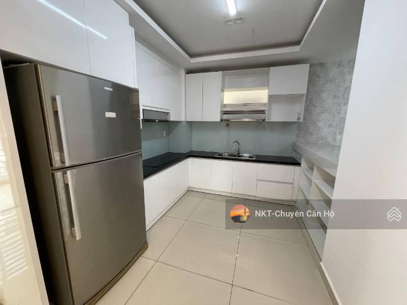 Siêu hot giá 9 triệu - CHCC Sky Center Office 42m2 1PN 1WC view thoáng nhà đẹp LH 0941 943 *** Thảo
