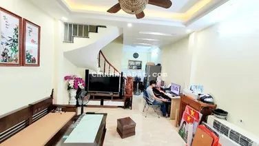 Chính chủ cho thuê nhà tại ngõ 58 phố Đào Tấn, Ba Đình DT 50m2 x 5 tầng 6PN full đồ 0866 181 ***