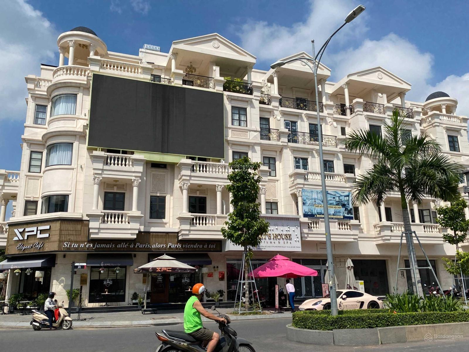 Bán căn hướng Nam - đường Số 10, công viên Cityland Park Hills. Giá 21,8 tỷ