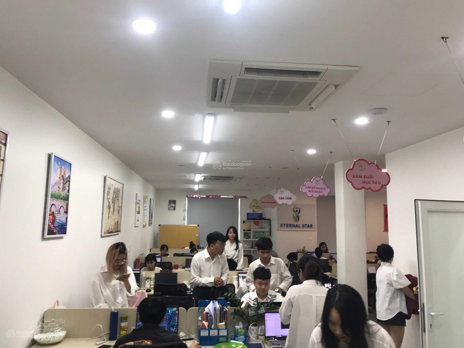 Cho thuê LK KĐT Thành Phố Giao Lưu - Phạm Văn Đồng 120m2 5 tầng 1 tum 1 hầm. Thông sàn. Giá 65tr Cho thuê LK KĐT Thành Phố Giao Lưu - Phạm Văn Đồng 120m2 5 tầng 1 tum 1 hầm. Thông sàn. Giá 65tr