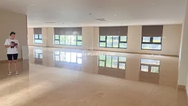Cần bán tòa nhà ngay UBND Q. 2 sát TTTM, đang là văn phòng cho thuê DT 500m2 giá 195tỷ - 0906 768 ***