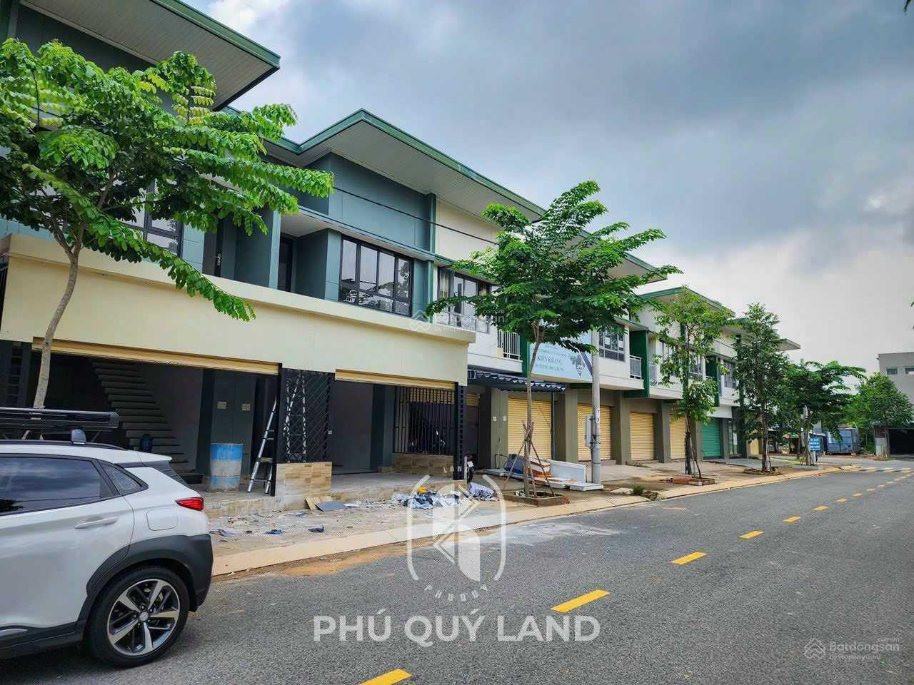 Căn nhà 2 tầng mặt tiền kinh doanh chợ KCN Mỹ Phước 1 - BD, giá rẻ 1,845 tỷ