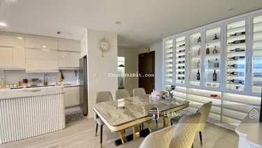 Bán gấp CH 135m2 tòa N03T6 - 3 phòng ngủ 3WC ban công hướng Nam. LH: 0924 691 ***