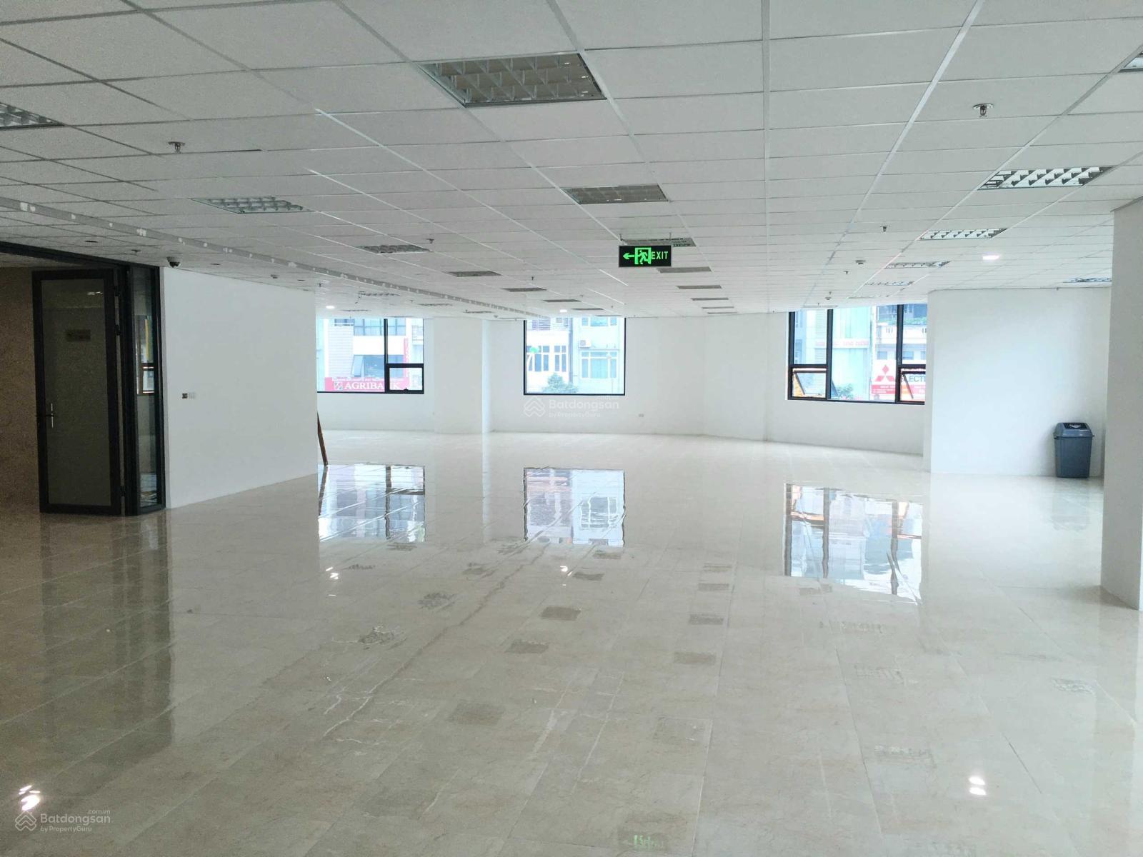Cho thuê văn phòng diện tích 1000m2 tại đường Trung Kính - quận Cầu Giấy, giá từ 200k/m2/tháng.