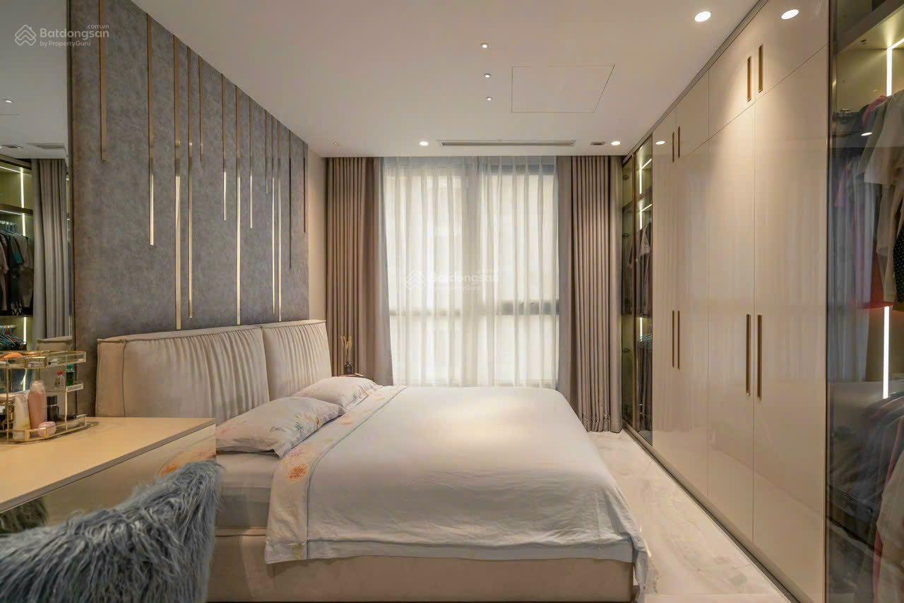 Bán nhanh căn hộ 3PN, 120m2, view thoáng, dự án Vinhomes Central Park giá 11,5 tỷ BH. LH 0907 278 ***