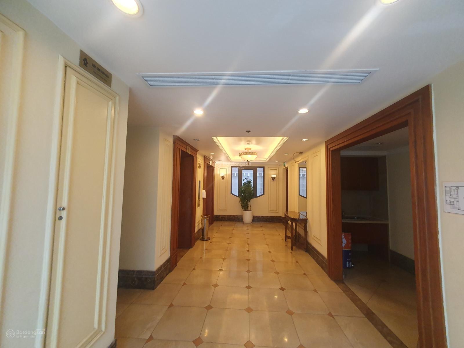 Chính chủ cho thuê văn phòng 90m2,160m2,260m2 tại tòa nhà V Building phố Bà Triệu. Chính chủ cho thuê văn phòng 90m2,160m2,260m2 tại tòa nhà V Building phố Bà Triệu.