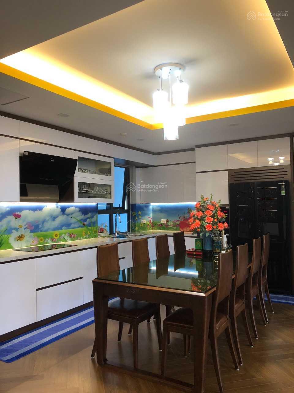 Cần bán rất gấp căn hộ 4PN tòa Diamond Goldmark City 136m2 (giá 8,9 tỷ)