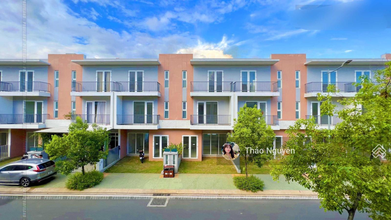 Chính chủ kẹt tiền bán gấp villa 90m2 view hồ cực đẹp 7.75tỷ, villas 8x15m giá 9.xtỷ 0979 940 *** Chính chủ kẹt tiền bán gấp villa 90m2 view hồ cực đẹp 7.75tỷ, villas 8x15m giá 9.xtỷ 0979 940 ***