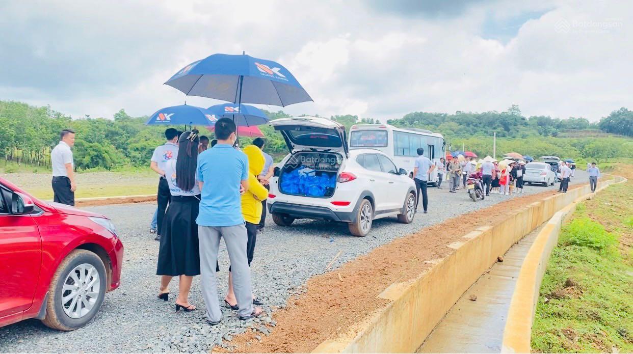 Cần tiền bán gấp lại lô đất ngay trường cấp 3 giá bán lỗ 1/2 1000m2 TC 200m2 còn 570 triệu