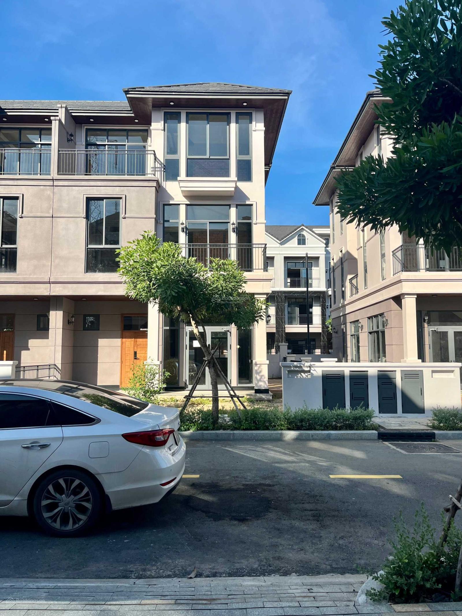 Bán gấp biệt thự song lập 162m2 khu đô thị Zeitgeist Hàn Quốc , giá 23ty cực tốt, 0915 346 ***