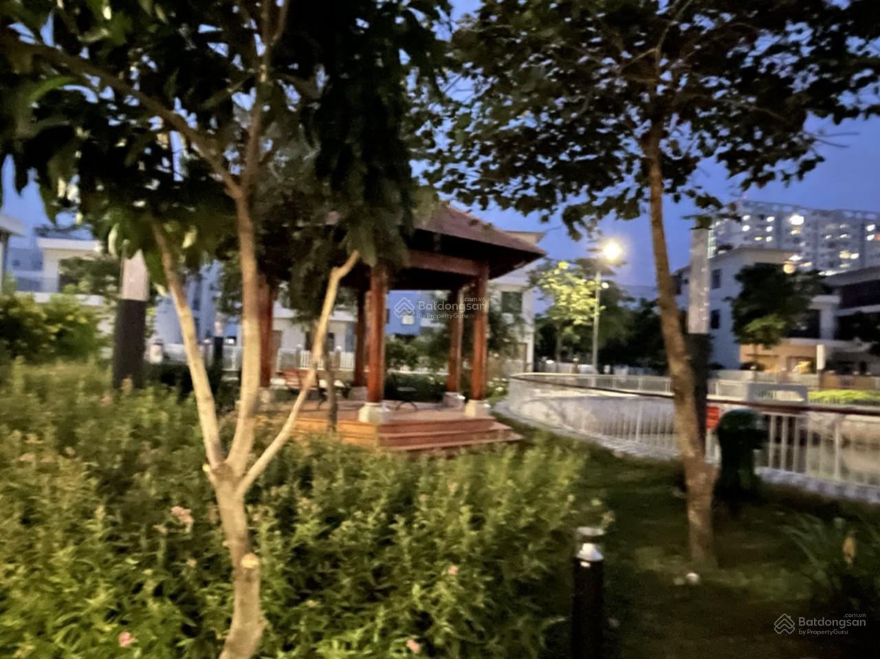 Chính chủ gửi bán nhà phố vườn 8.5x22m, đầy đủ nội thất - Giá bán 18ỷ thương lượng