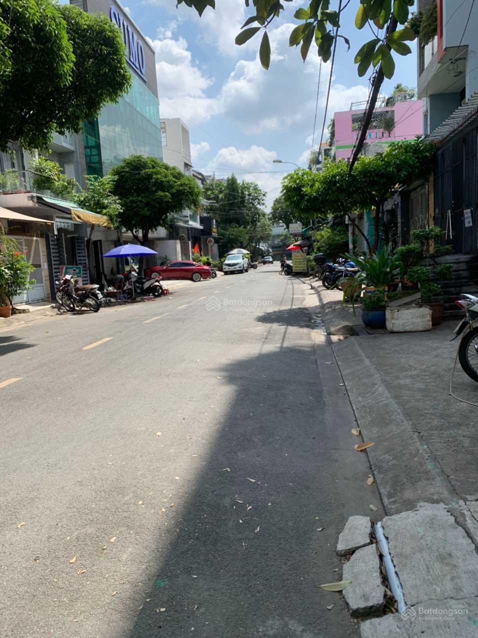 Chính chủ kẹt bank bán gấp MTNB Trần Thủ Độ. DT 3.5 x 17m. Nhà 3.5 tấm. Giá 6.9 tỷ Chính chủ kẹt bank bán gấp MTNB Trần Thủ Độ. DT 3.5 x 17m. Nhà 3.5 tấm. Giá 6.9 tỷ