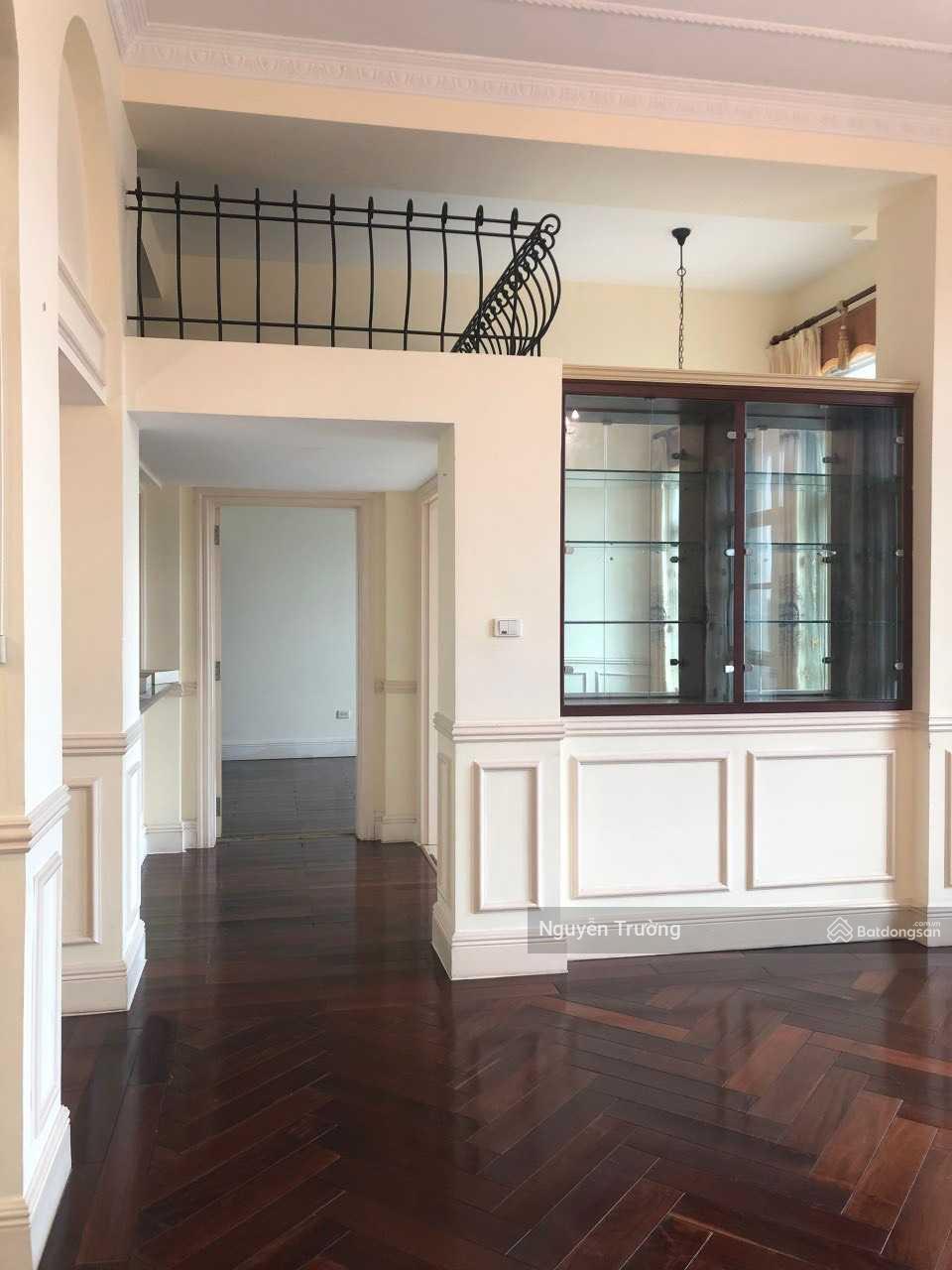 Cần bán nhanh căn hộ 106m2, 2PN + 1, cửa TB, ban công ĐN, chung cư The Manor. Giá 9.5 tỷ