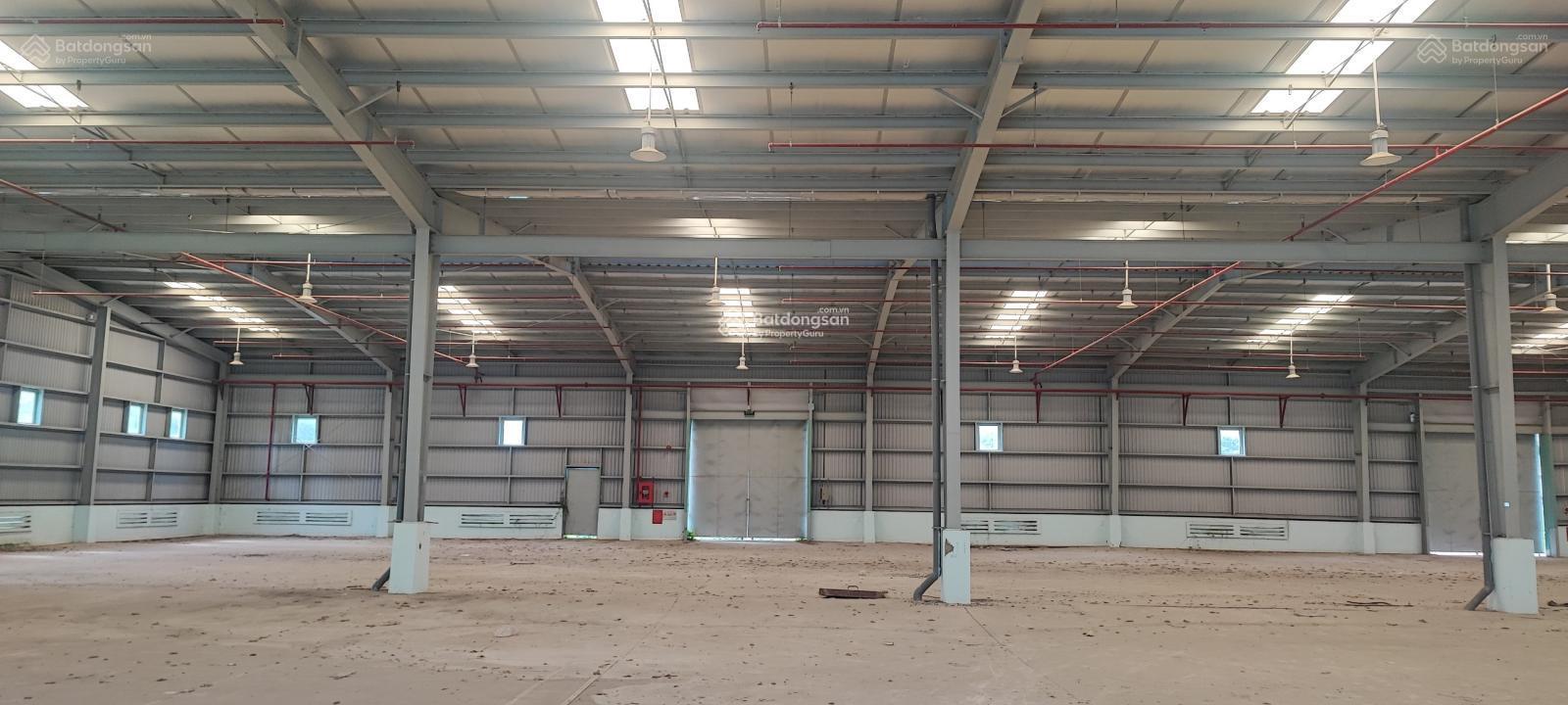 Cho thuê kho xưởng diện tích đa dạng mặt tiền đường container tại Quận 7. Liên hệ: 0932 310 *** Tâm