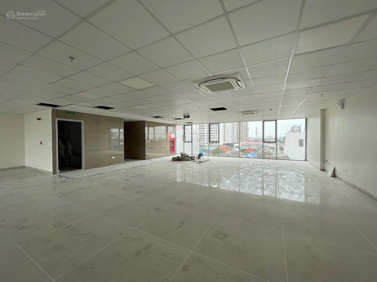 Nhà mặt phố Nguyễn Tuân, DT 140m2 x 9 tầng, 1 hầm mặt tiền 8m thông sàn mới cứng giá đẹp