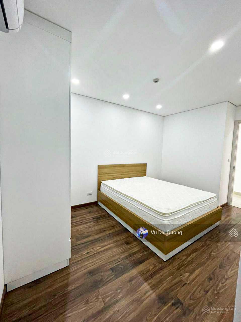 Cho thuê căn 2 ngủ full nội thất mới tinh, giá 13.5 triệu/tháng bao phí quản lí + gym + VAT